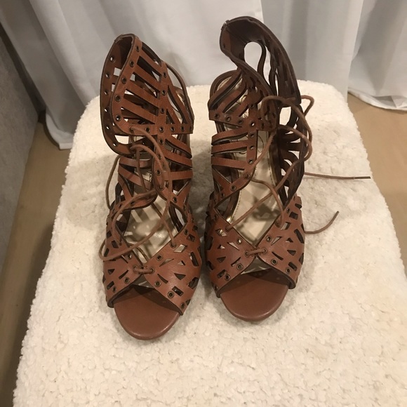 Jessica Simpson heels - Picture 4 of 6